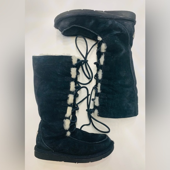 UGG Tall Black wool lined NEW CONDITION winter boots - Picture 1 of 12